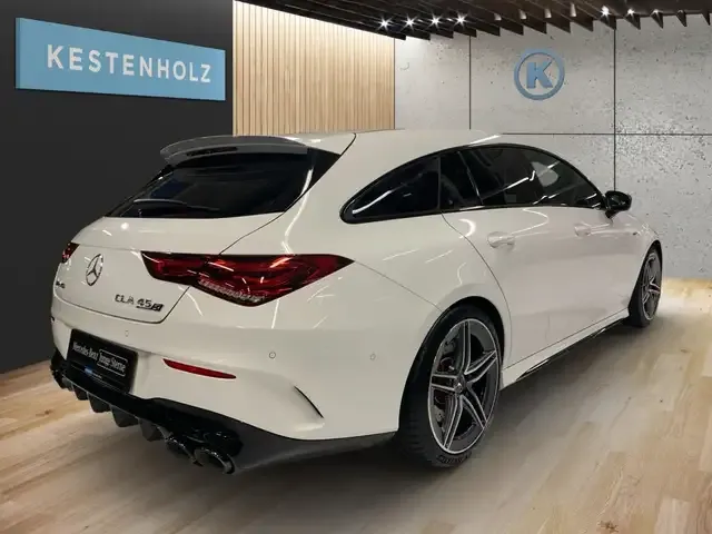 Mercedes-Benz CLA 45 AMG