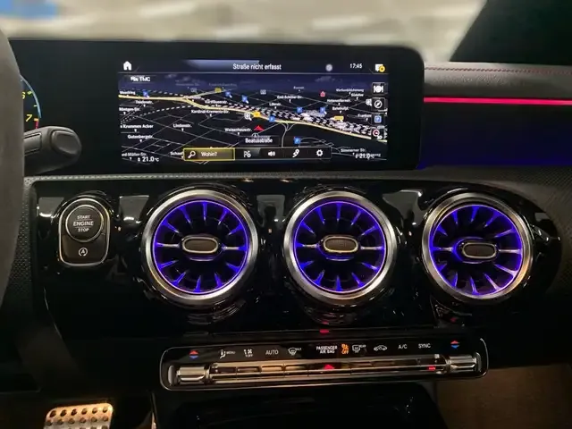 Mercedes-Benz CLA 45 AMG