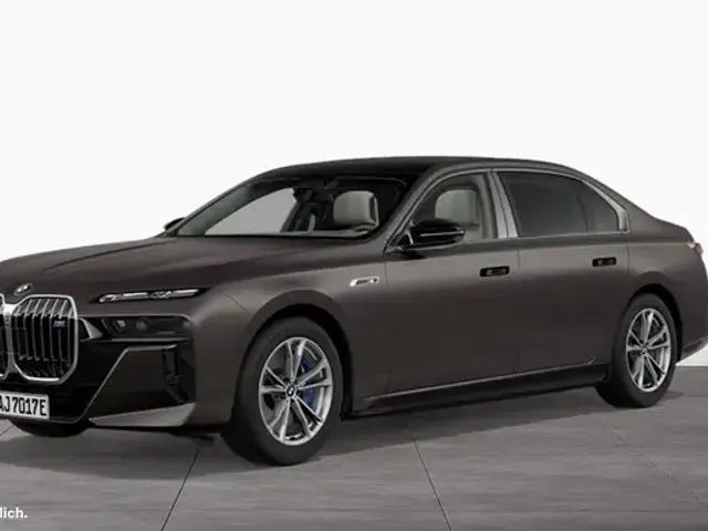 BMW i7