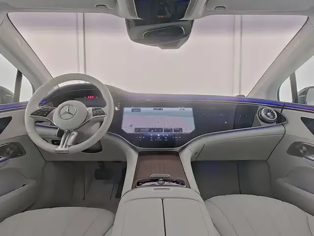 Mercedes-Benz EQE 300