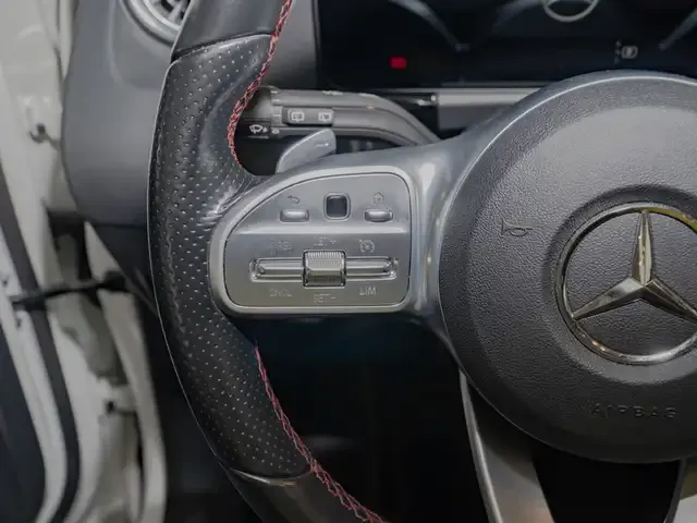 Mercedes-Benz GLA 180