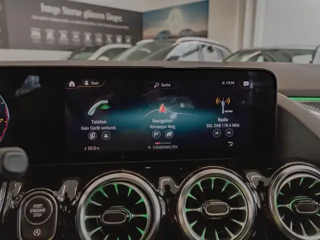 Mercedes-Benz GLA 180
