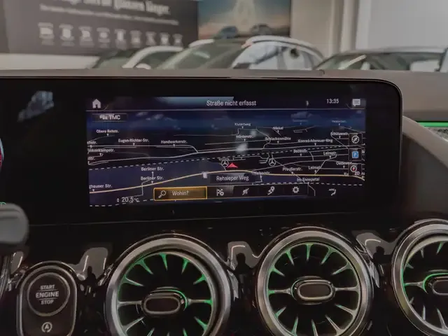 Mercedes-Benz GLA 180