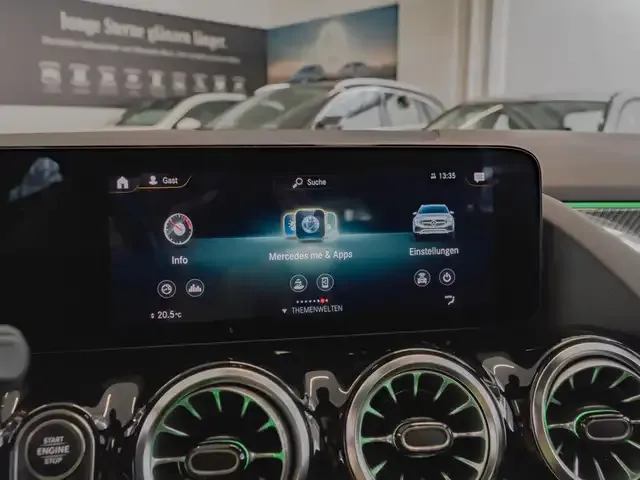 Mercedes-Benz GLA 180
