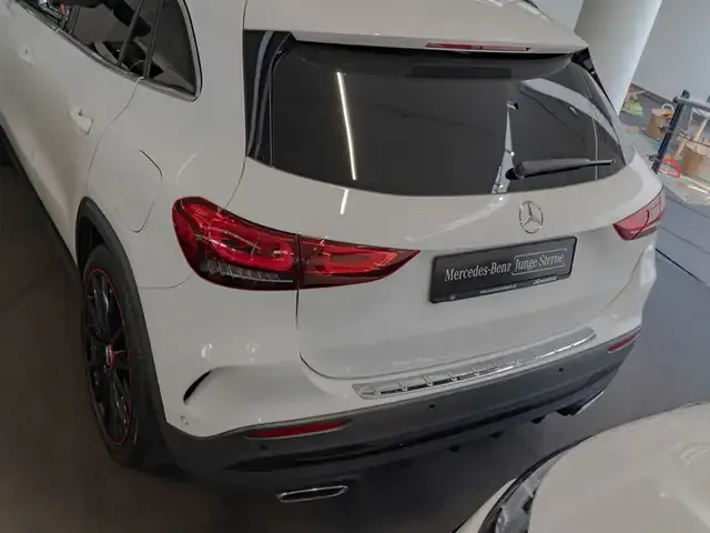 Mercedes-Benz GLA 180