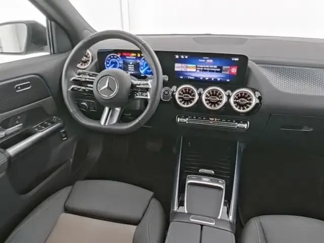 Mercedes-Benz EQA 300