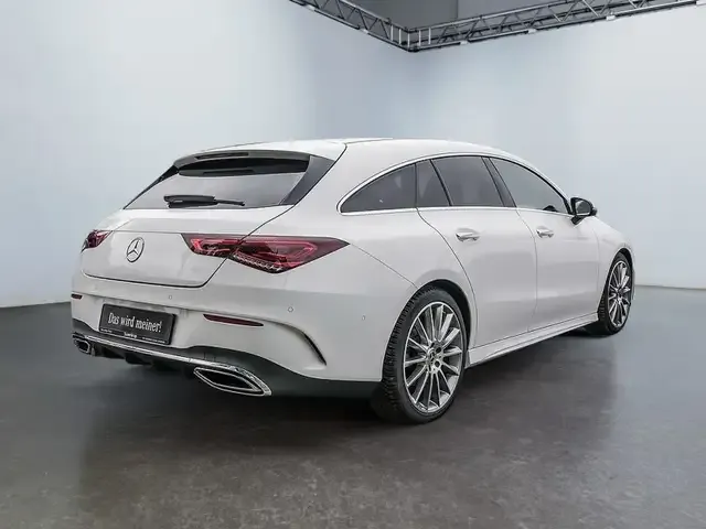 Mercedes-Benz CLA 200