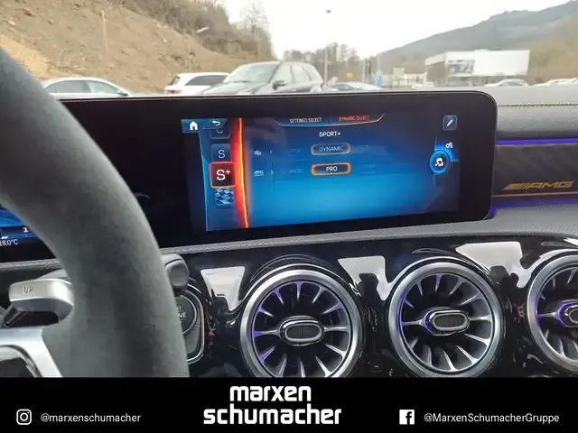 Mercedes-Benz A 45 AMG