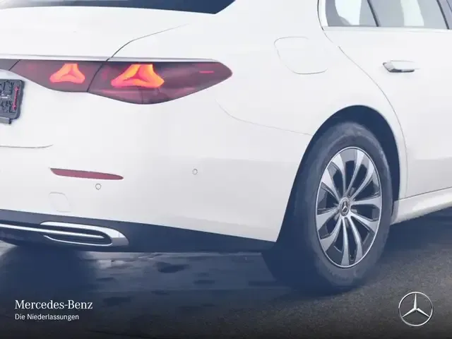 Mercedes-Benz E 200