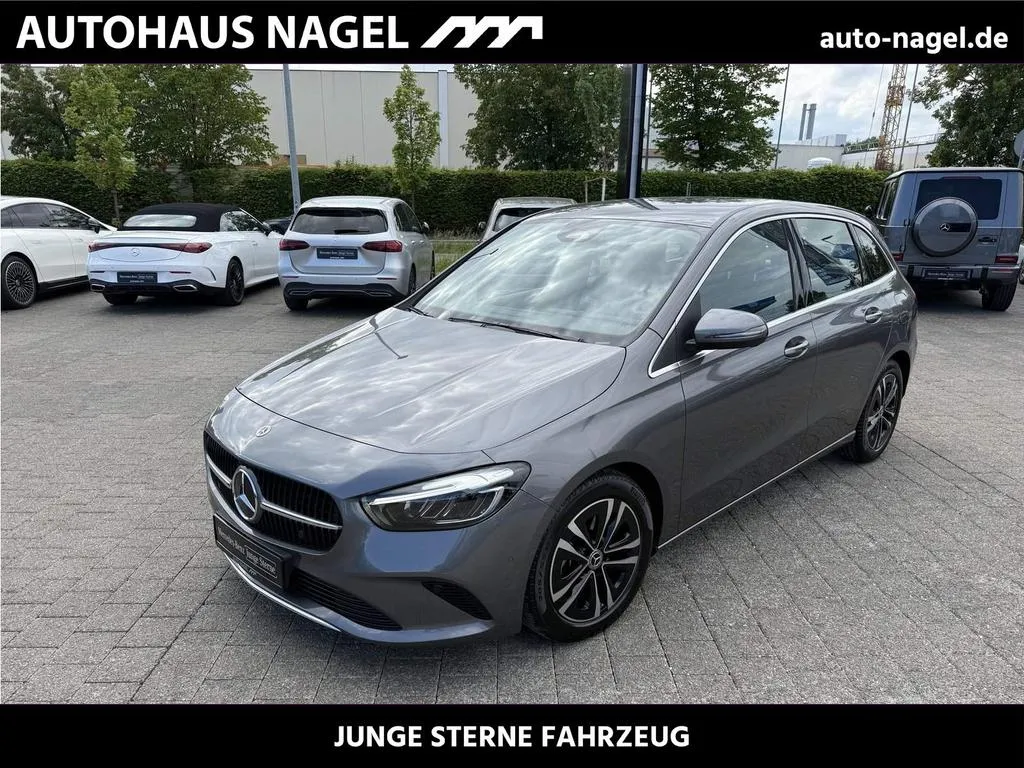 Mercedes-Benz B 200
