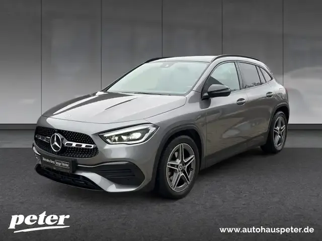 Mercedes-Benz GLA 200