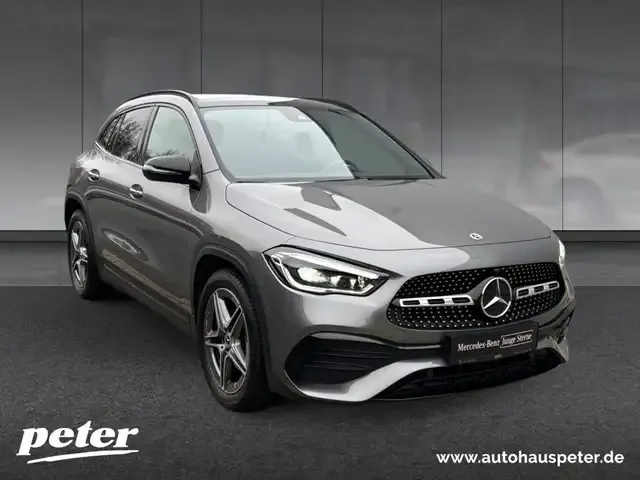 Mercedes-Benz GLA 200