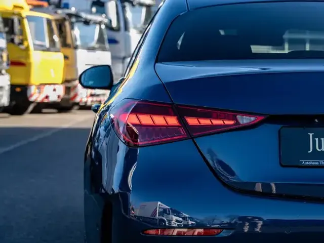 Mercedes-Benz C 200