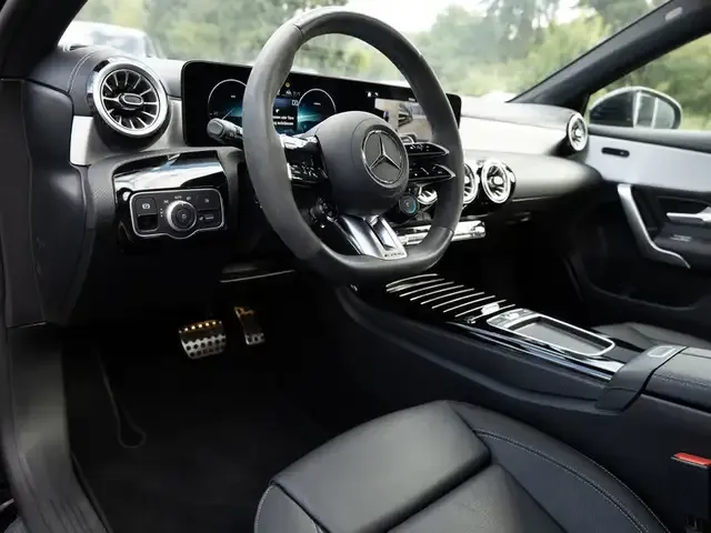 Mercedes-Benz A 35 AMG