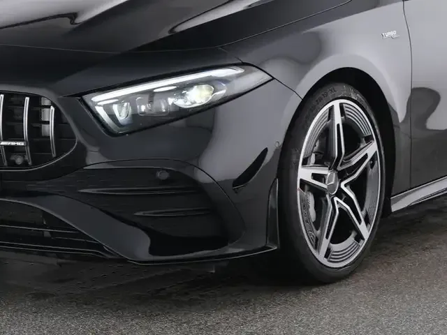 Mercedes-Benz A 35 AMG