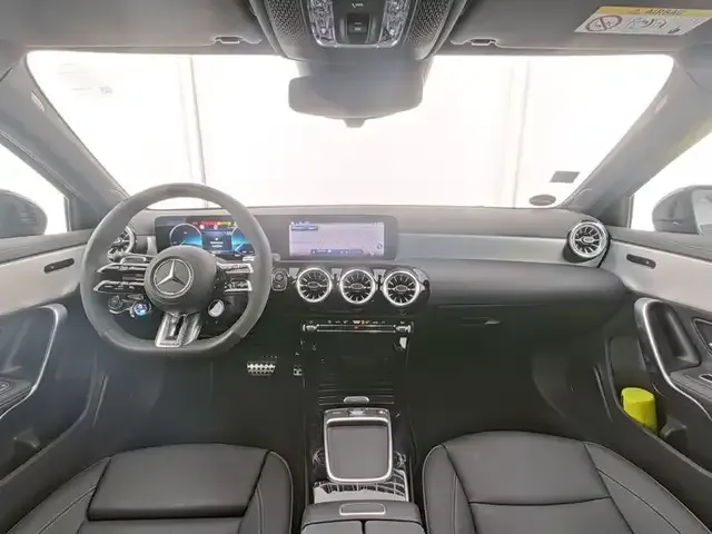 Mercedes-Benz A 35 AMG