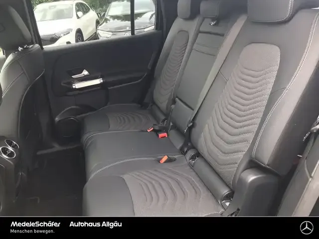 Mercedes-Benz EQB 300