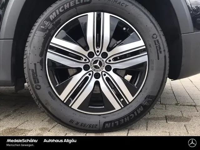 Mercedes-Benz EQB 300