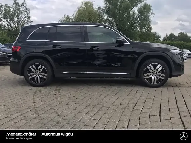 Mercedes-Benz EQB 300