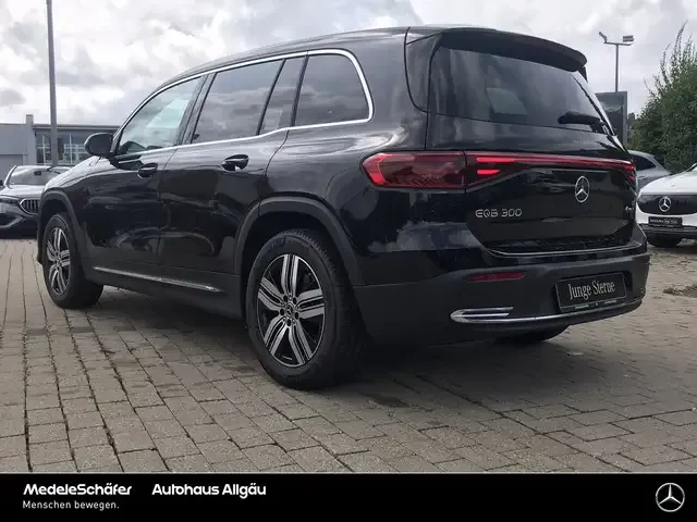 Mercedes-Benz EQB 300