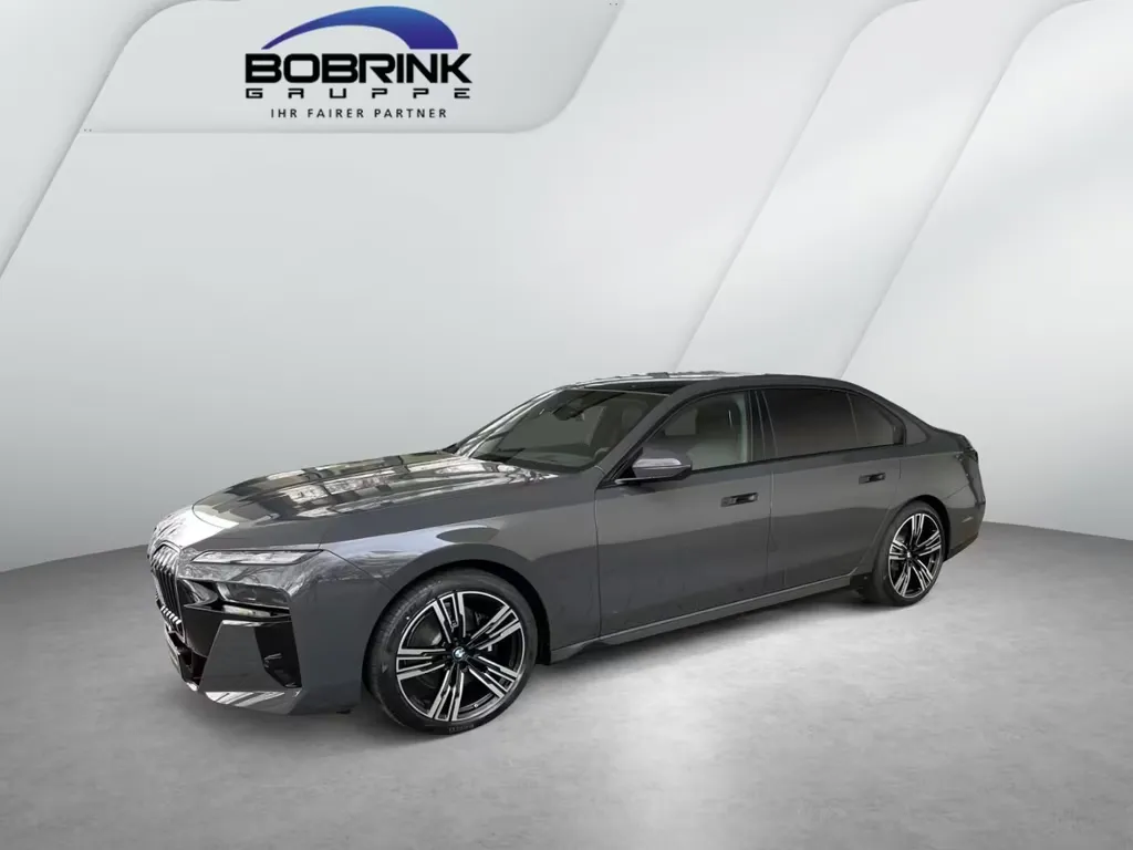 BMW 740