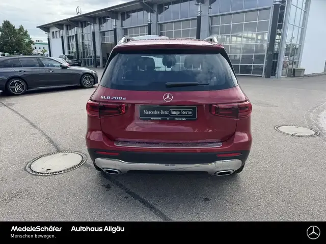 Mercedes-Benz GLB 200