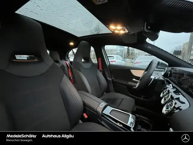 Mercedes-Benz A 35 AMG