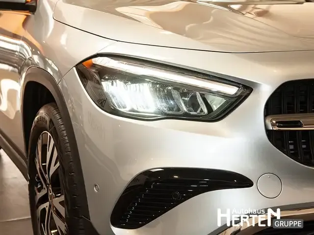 Mercedes-Benz GLA 180