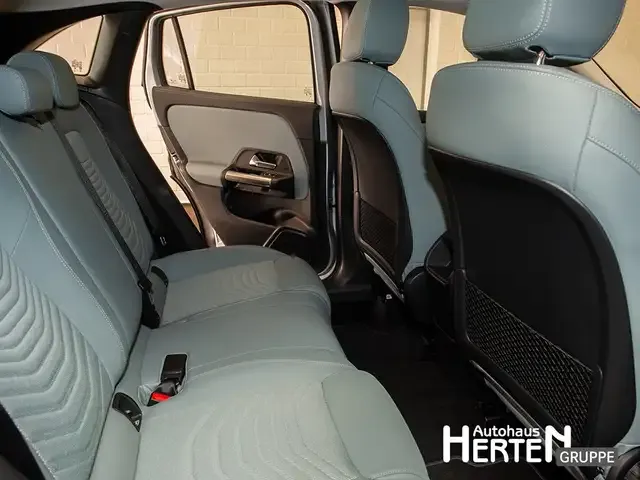 Mercedes-Benz GLA 180