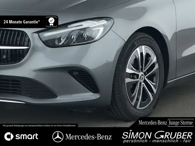 Mercedes-Benz B 180
