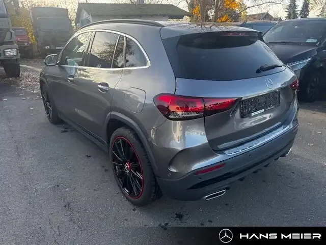 Mercedes-Benz GLA 250