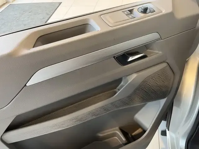 Volkswagen T7 Caravelle