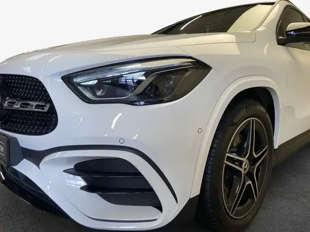 Mercedes-Benz GLA 200