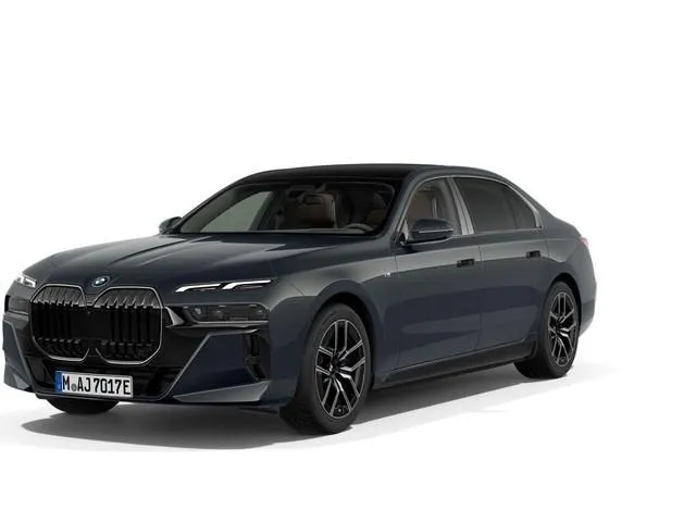 BMW i7