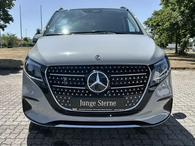 Mercedes-Benz V 250
