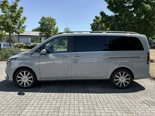 Mercedes-Benz V 250