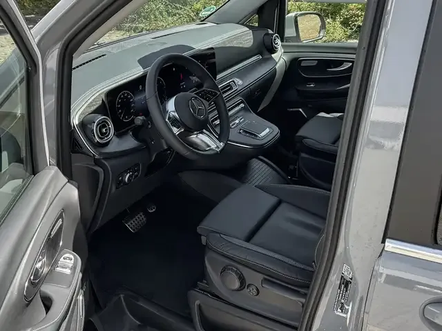 Mercedes-Benz V 250