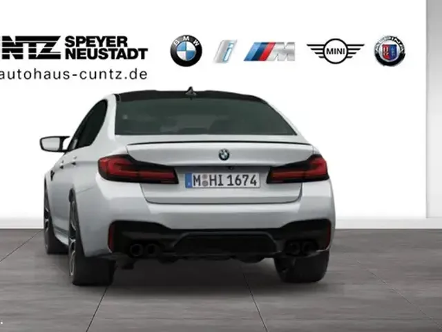 BMW M5