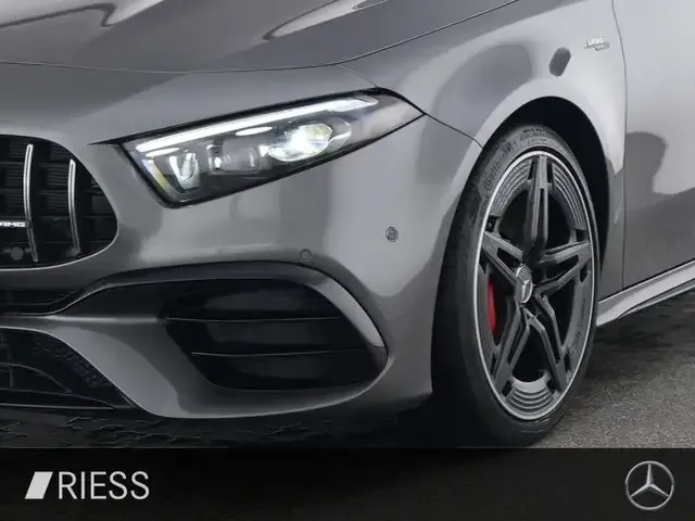 Mercedes-Benz A 45 AMG