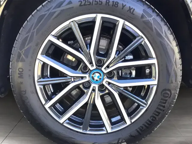 BMW iX1