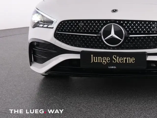 Mercedes-Benz CLA 200