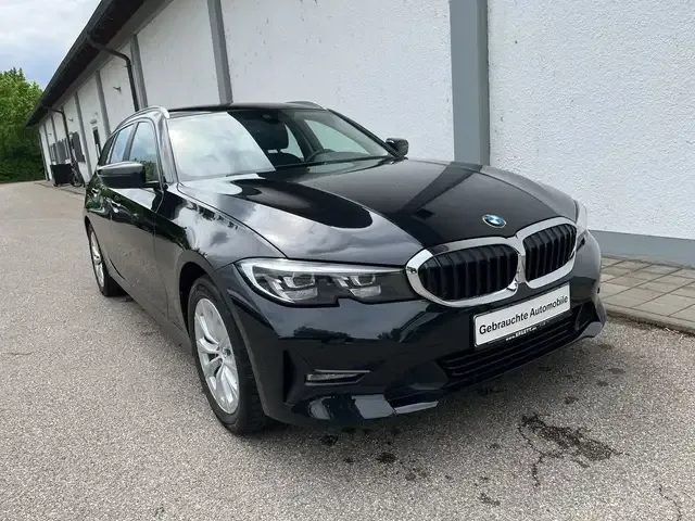BMW 330