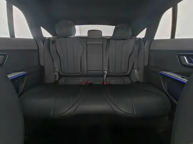 Mercedes-Benz EQE 300