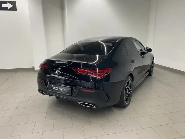 Mercedes-Benz CLA 220