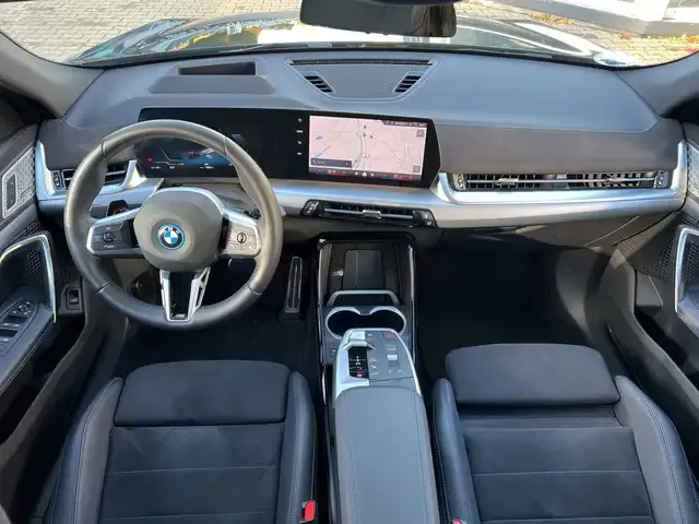 BMW iX2