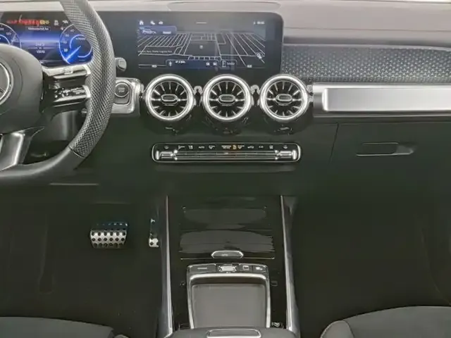 Mercedes-Benz EQB 300