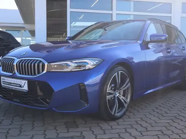 BMW 330