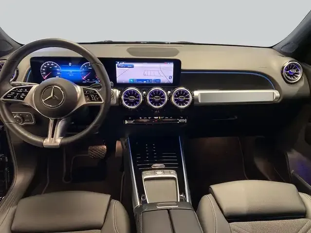 Mercedes-Benz GLB 200