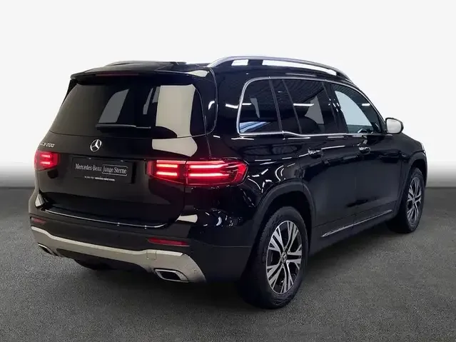Mercedes-Benz GLB 200