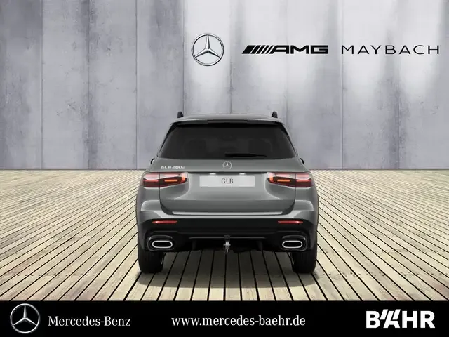 Mercedes-Benz GLB 200